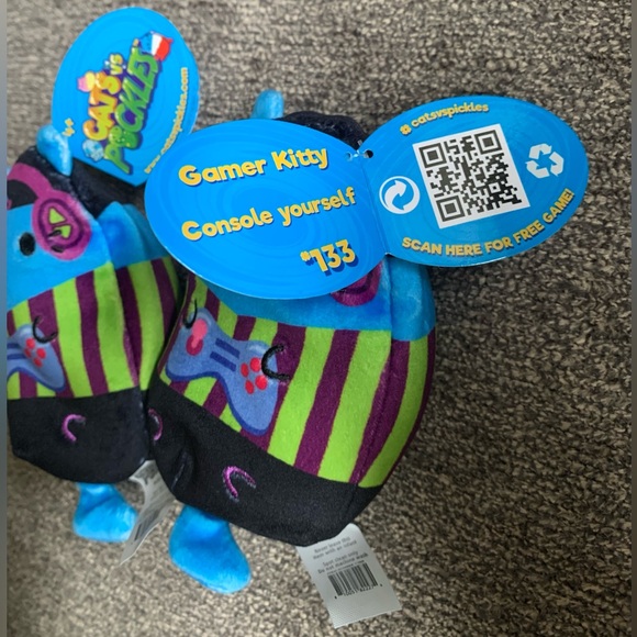 Cats vs Pickles - Gamer Kitty - Two 4” beanies - Picture 2 of 2